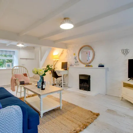 Holiday home Sapphire *